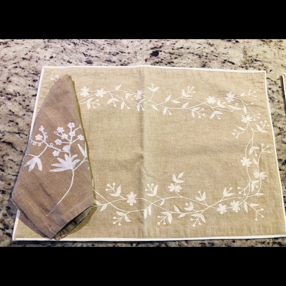 Pottery Barn Placemats & Napkins